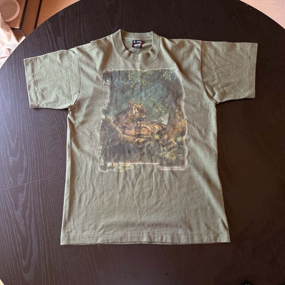 Vintage 90s Best Fruit of the Loom Tiger Graphic Olive Green T-Shirt Size M